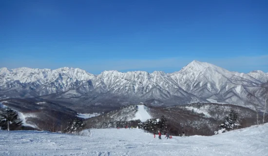 戶隱滑雪場