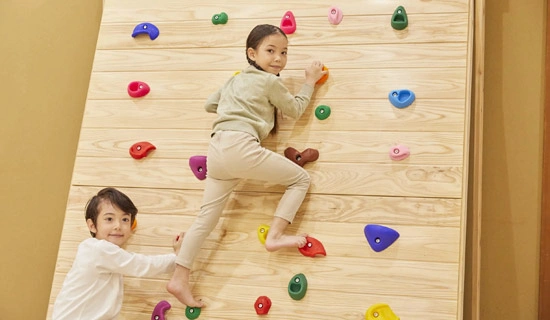 わらうんじ｜イメージ